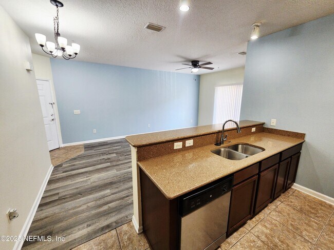 Building Photo - 4991 Key Lime Dr