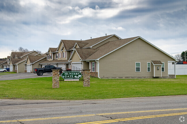 Building Photo - Hunters Gate Townhomes