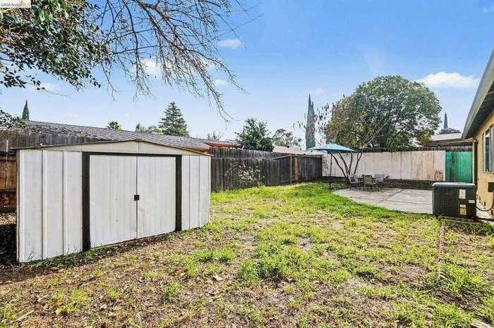 Building Photo - 2725 Entrada Cir