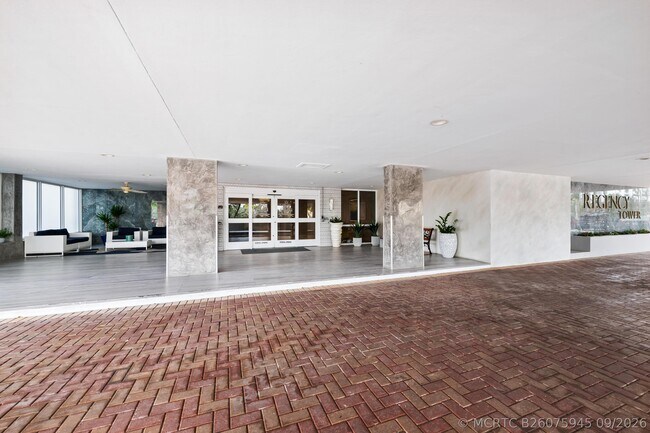Building Photo - 3850 Galt Ocean Dr