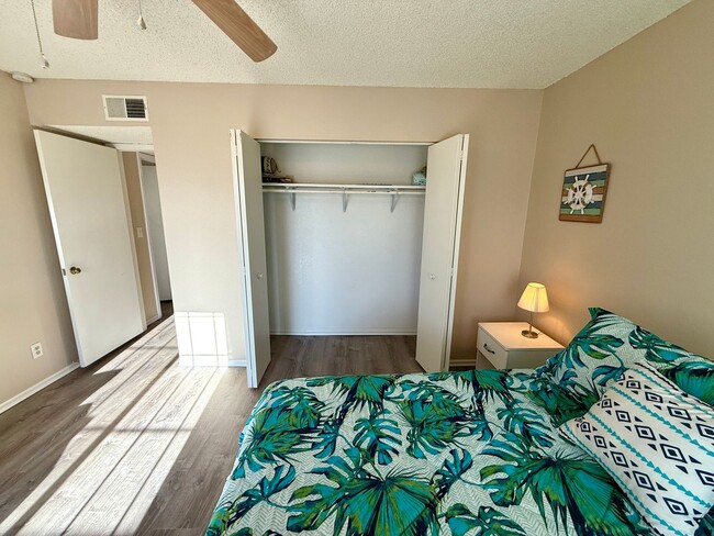 Building Photo - Beautiful Furnished 2 Bed / 2 Bath Condo in Laguna Nueva – Colorado River Living! 1-3 Month Term