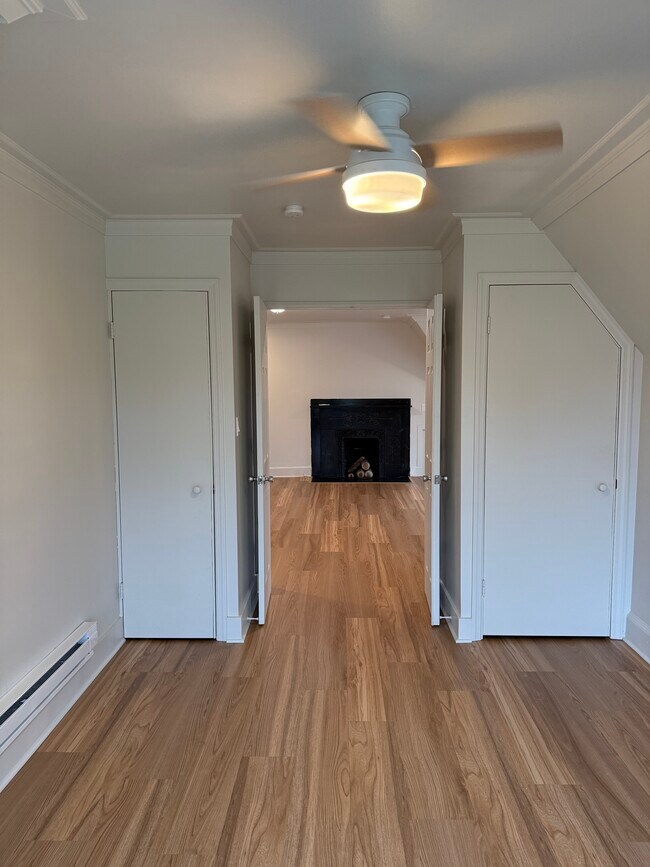 Building Photo - 3700 Brighton Rd