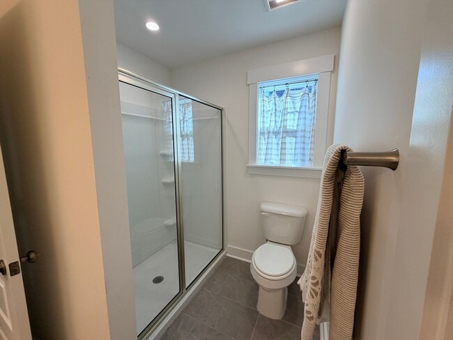 Building Photo - Four Bedroom Town Home in Old Stoney Village- Two Primary Suites