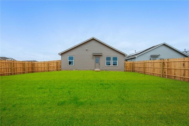 Building Photo - 2867 Rosefinch