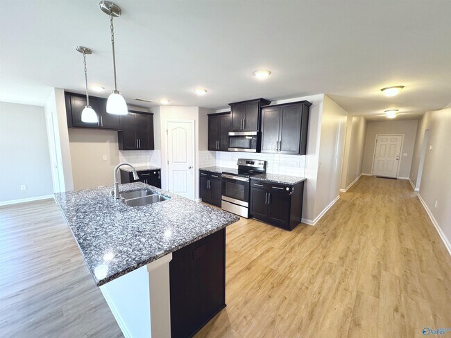 Building Photo - 121 Daymark Dr