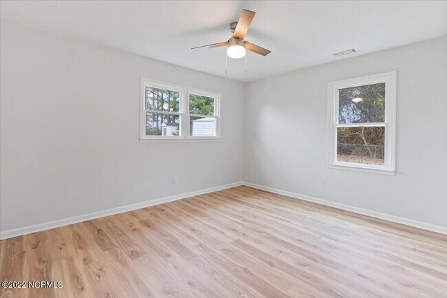 Building Photo - ADORABLE 3 BR | 1 BA Home in Dudley | Fully Renovated and Move-In Ready!