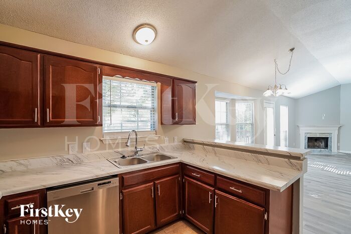Building Photo - 618 Rocky Ridge Cir