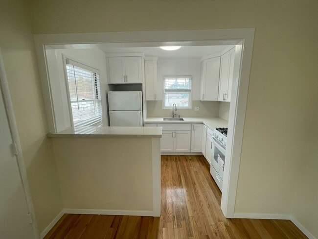 Building Photo - 767 N 2nd St