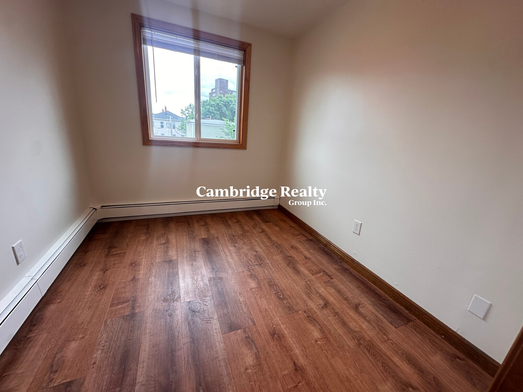 Building Photo - 255 Elm St
