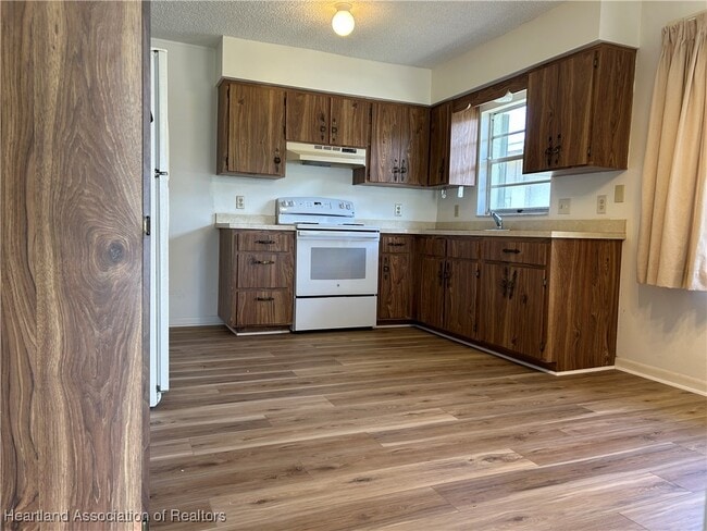 Building Photo - 120 Serenity Avenue