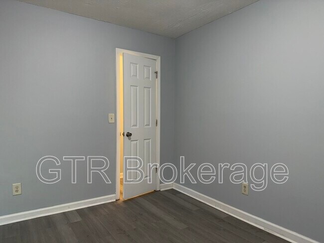 Building Photo - 1145 Booker Ave SW