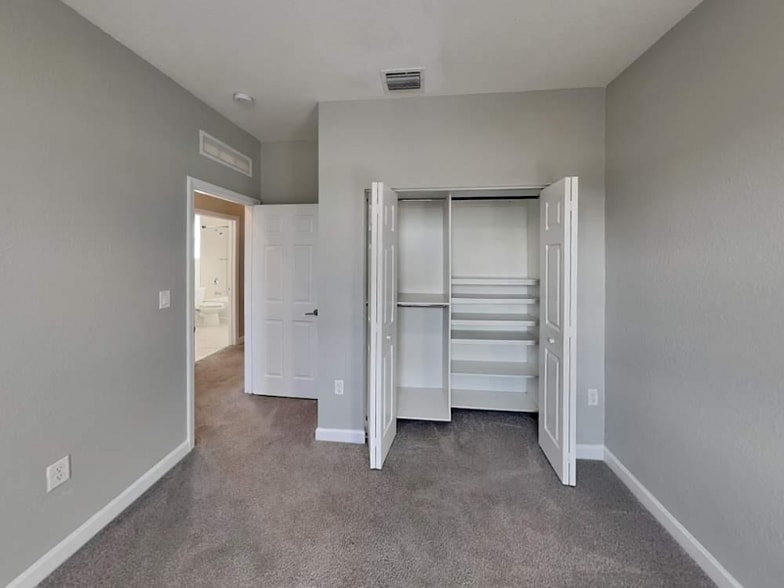 Building Photo - 3454 W 110th St