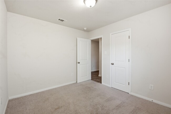 Building Photo - 15626 Del Norte Dr