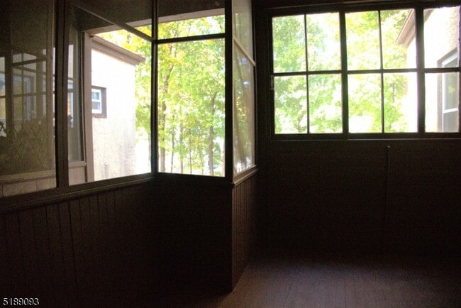 Building Photo - 37 Bloomfield Ave