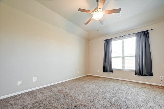 Building Photo - 402 Conchola Ln