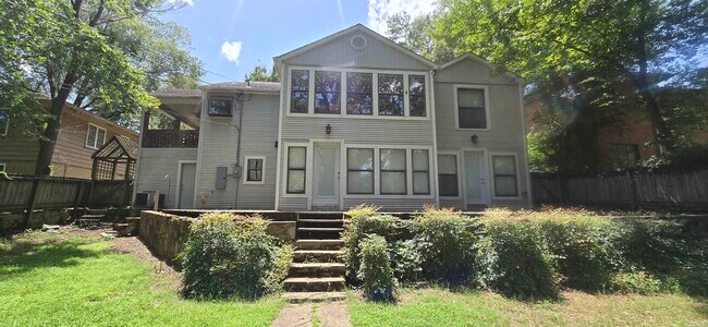 Building Photo - 600 Skyline Dr