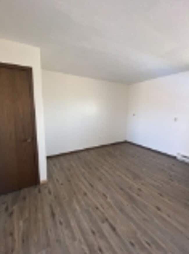 Building Photo - 306 Columbine Ave