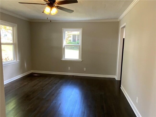 Building Photo - 578 Oakhurst Dr