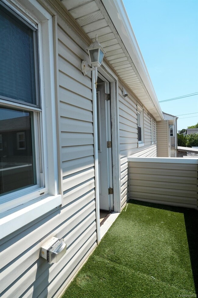Building Photo - 59 Troy Ave