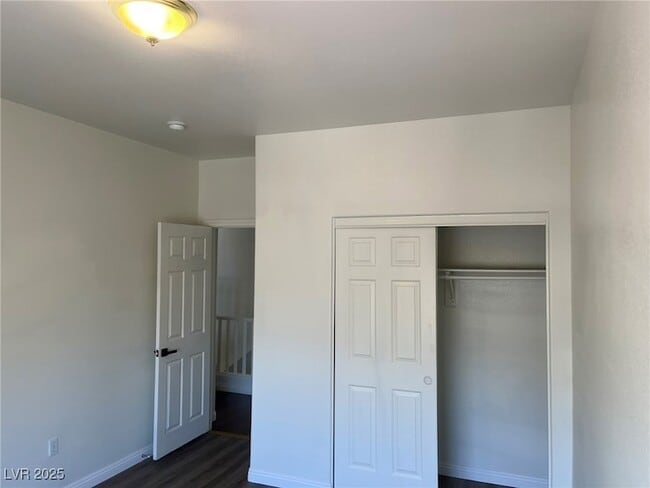Building Photo - 302 Waterton Lakes Ave