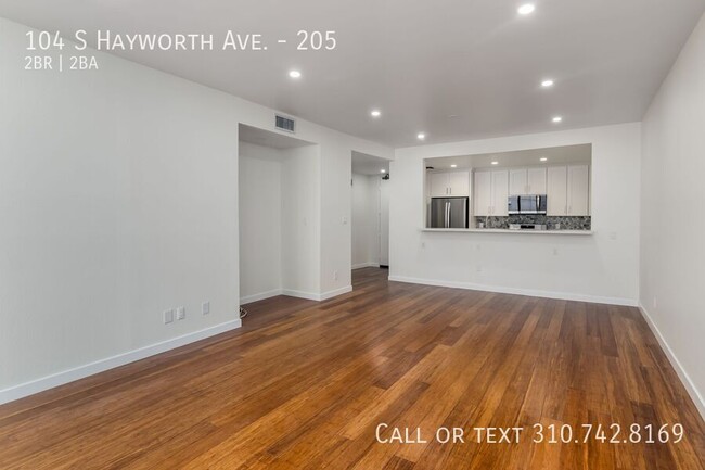 Building Photo - Spacious & Fully Remodeled Pet-Friendly 2-...