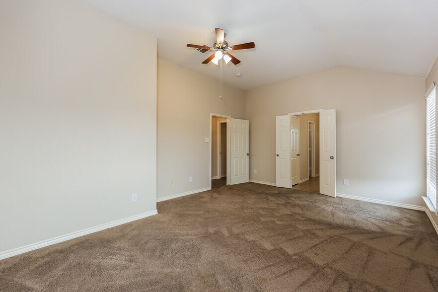 Building Photo - 6020 Walleye Dr