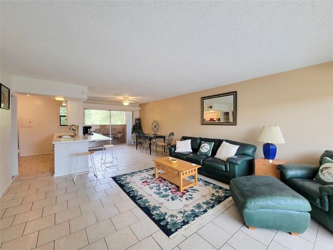 Building Photo - 3809 N Braeswood Blvd