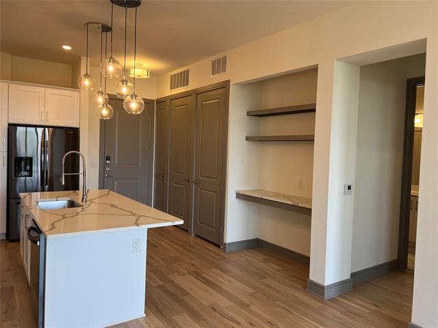 Building Photo - 2700 Old Denton Rd