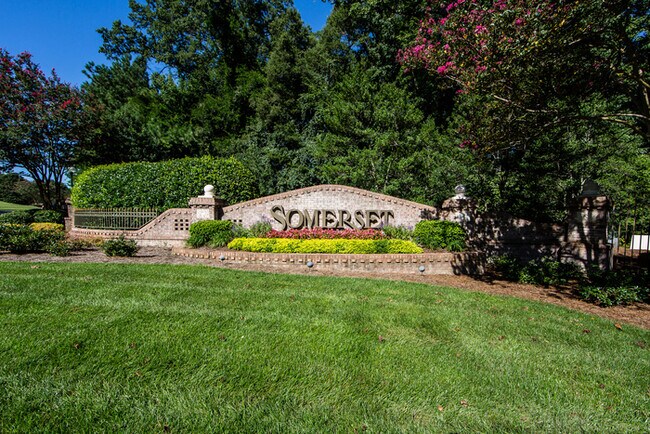 Building Photo - Wonderfully Updated 4BD/2.5BA Cul-de-Sac Home!
