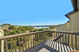 Building Photo - 115 Comanche Dr