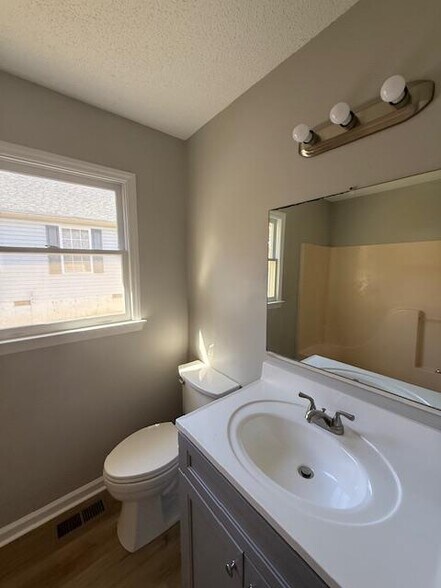 Building Photo - 215 Hedgecock Rd