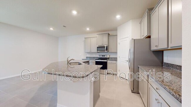 Building Photo - 411 157th Ct E