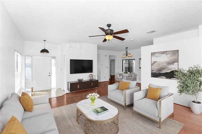 Building Photo - 5831 Plumtree Ct