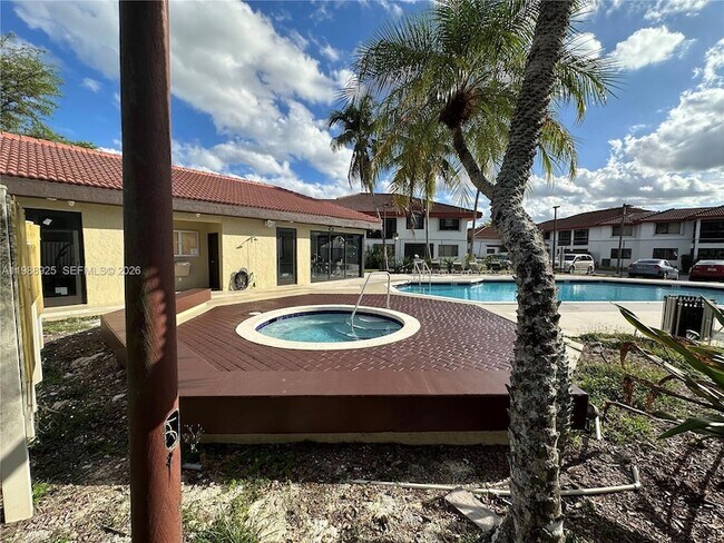 Building Photo - 9702 SW 138th Ave