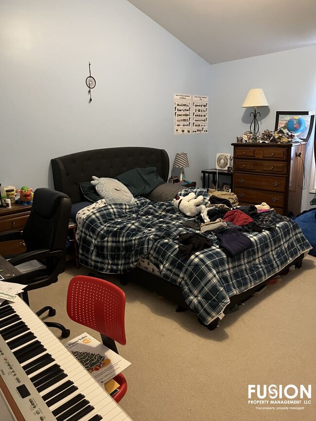 Building Photo - Beautiful 3-bedroom Condo in Essex Junction with Garage!
