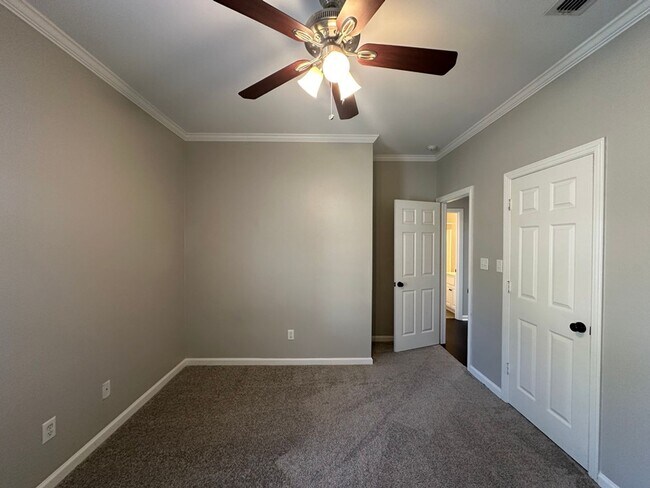 Building Photo - Stunning 4 Bed 3 Bath Home in WHISD!