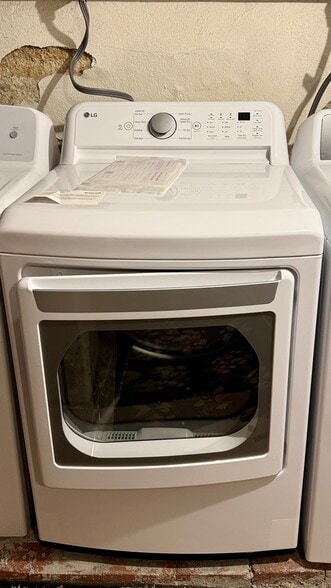 Building Photo - 103 Garfield Ave