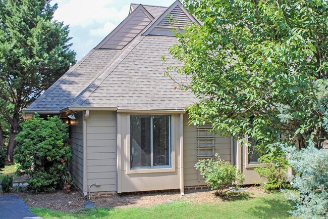 Building Photo - 42 Waterwheel Dr