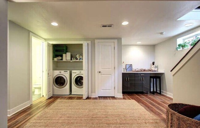 Building Photo - High End LOHI Townhome Available in June!