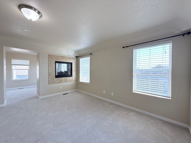 Building Photo - 6531 Wexford Dr