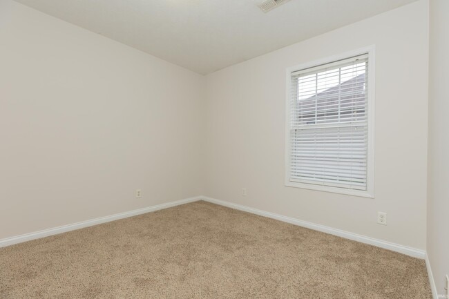 Building Photo - 4920 Penrose Dr