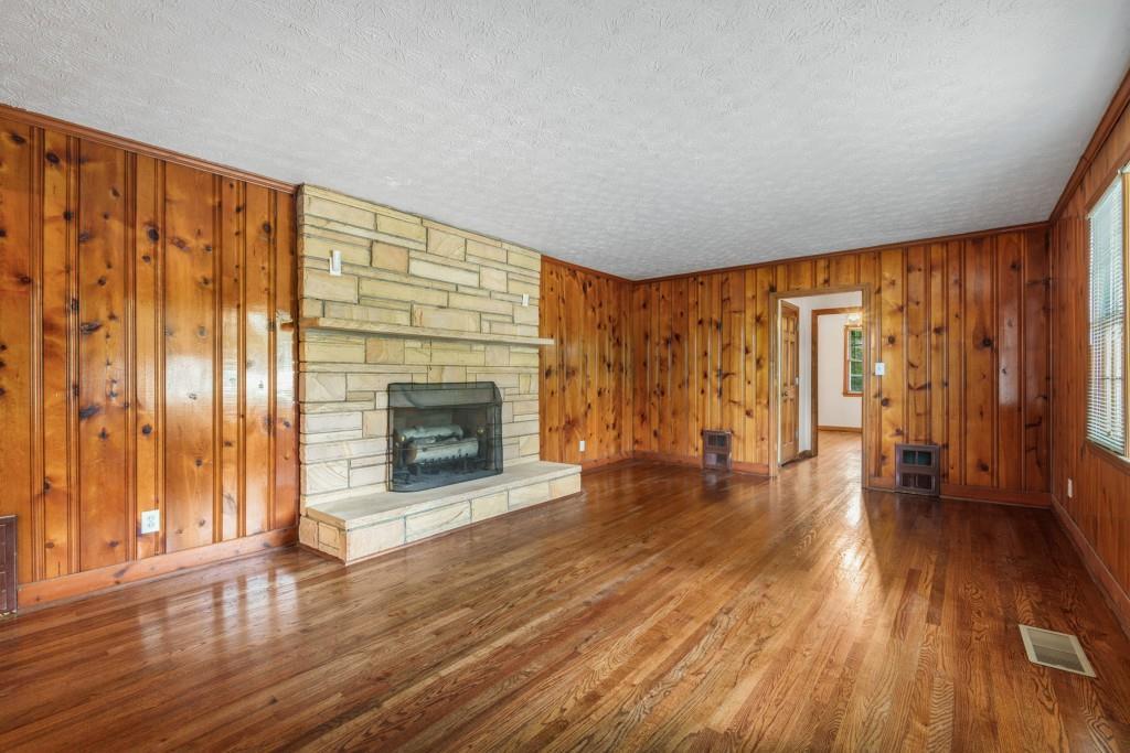 Building Photo - 1930 Hollywood Rd NW