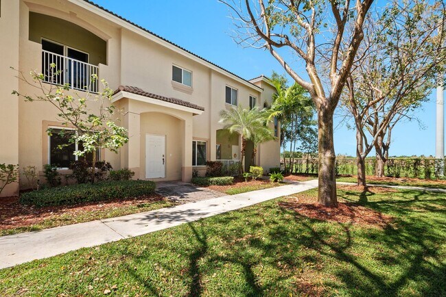 Building Photo - Spacious 3-Bedroom Townhome with 2.5 Baths | 2,035 Sq. Ft. in Homestead