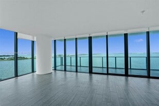 Building Photo - 3131 NE 7th Ave