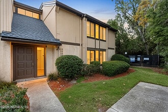 Building Photo - 7602 Las Palmas Way