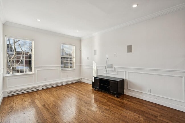 Building Photo - 132 Dodd St