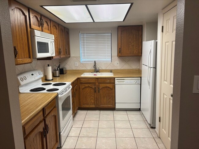 Building Photo - Charming 2BR Condo in Mesa