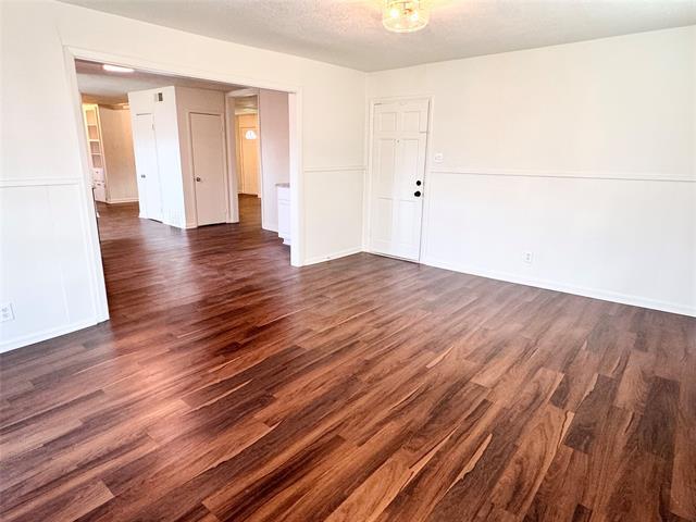 Building Photo - 7605 Deaver Dr