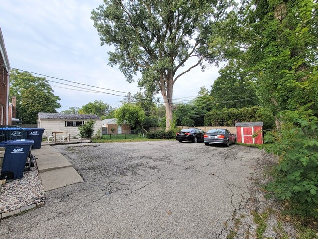 Building Photo - 611 Waukegan Rd