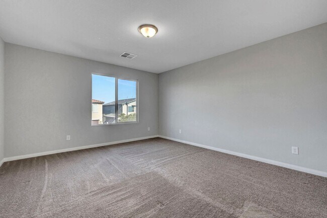 Building Photo - Gated community Located within the Valley Vista Master Plan. 4 Bed 3 Bath features and Open and i...